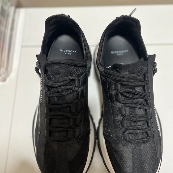 Givenchy zip sneaker - Picture 3 of 5